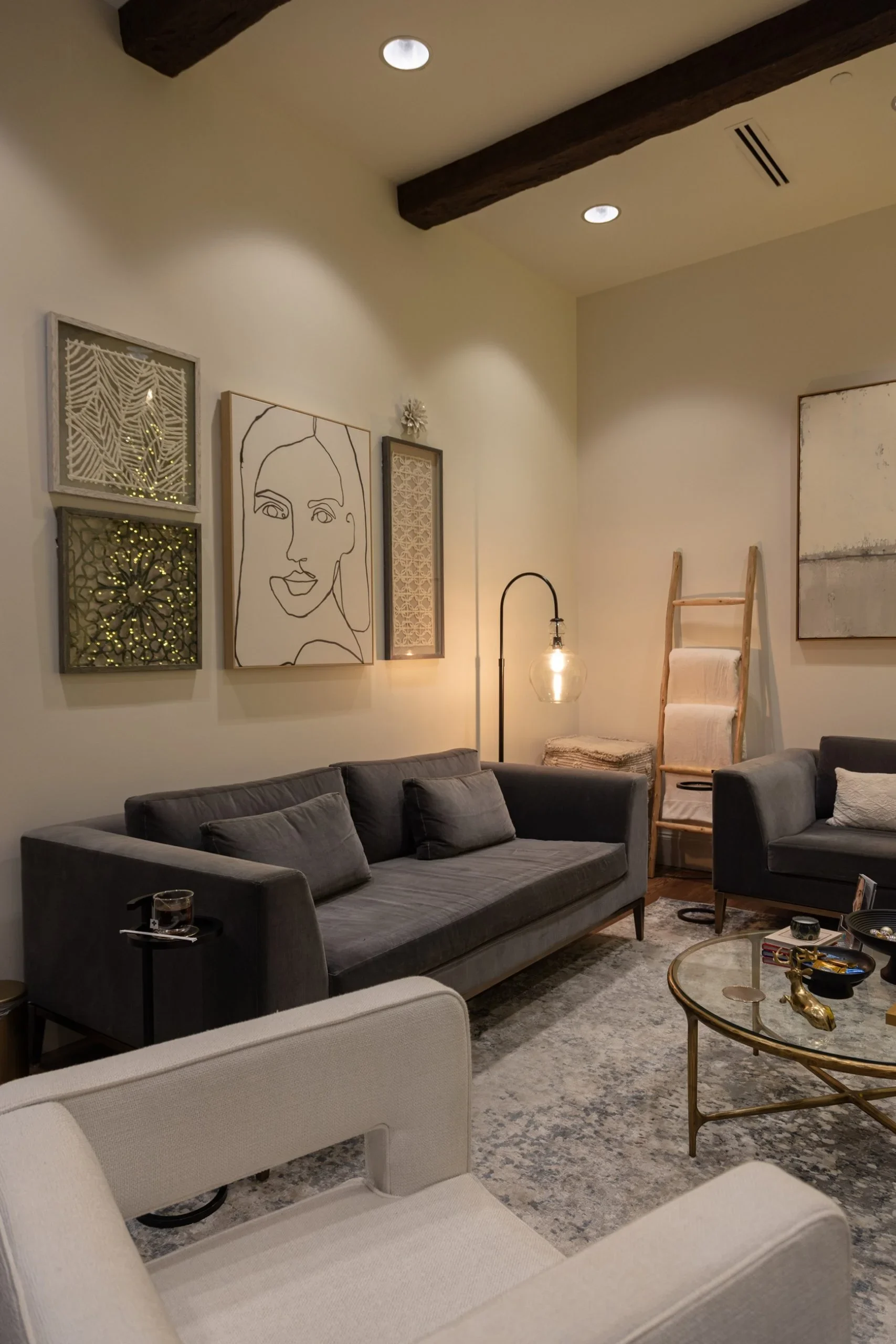 Relaxation-when-you-walk-in-hall-in-Raleigh-NC-qh68y385t2rglmaibrm137422yeqatx5sy7fyi0hxc